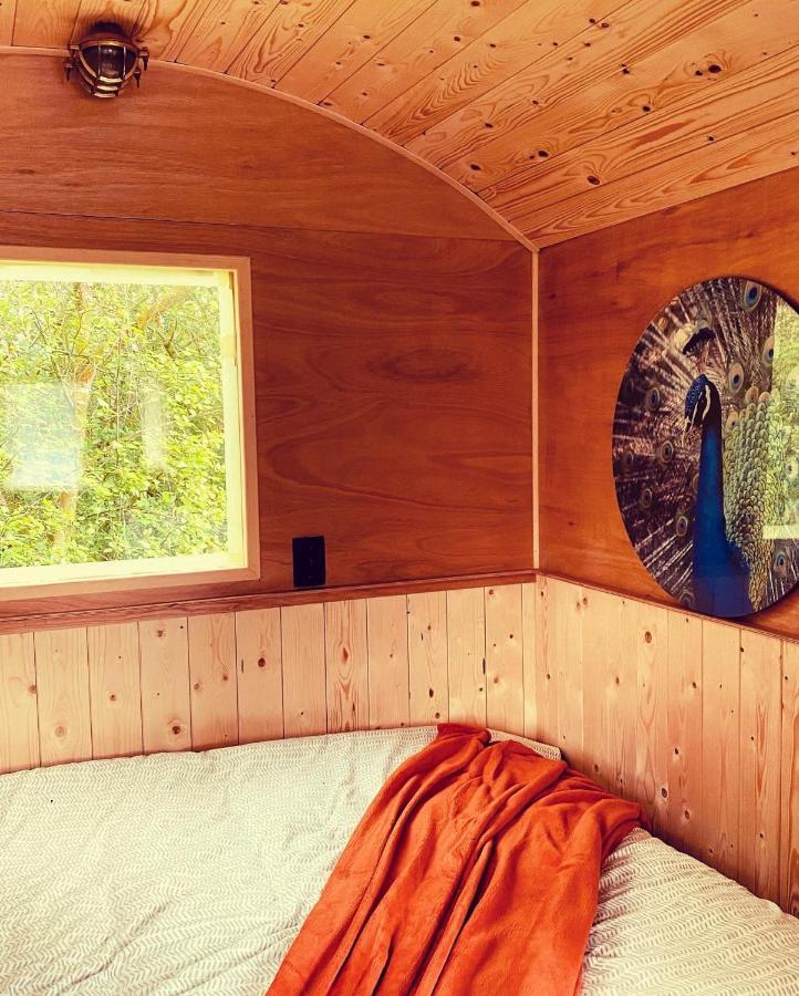 Pipowagens Bij Pannenkoekenrestaurant & Camping De Koppenjan 'Een Uniek Verblijf Met Kinderspeelboerderij' Jubbega-Schurega Exterior photo